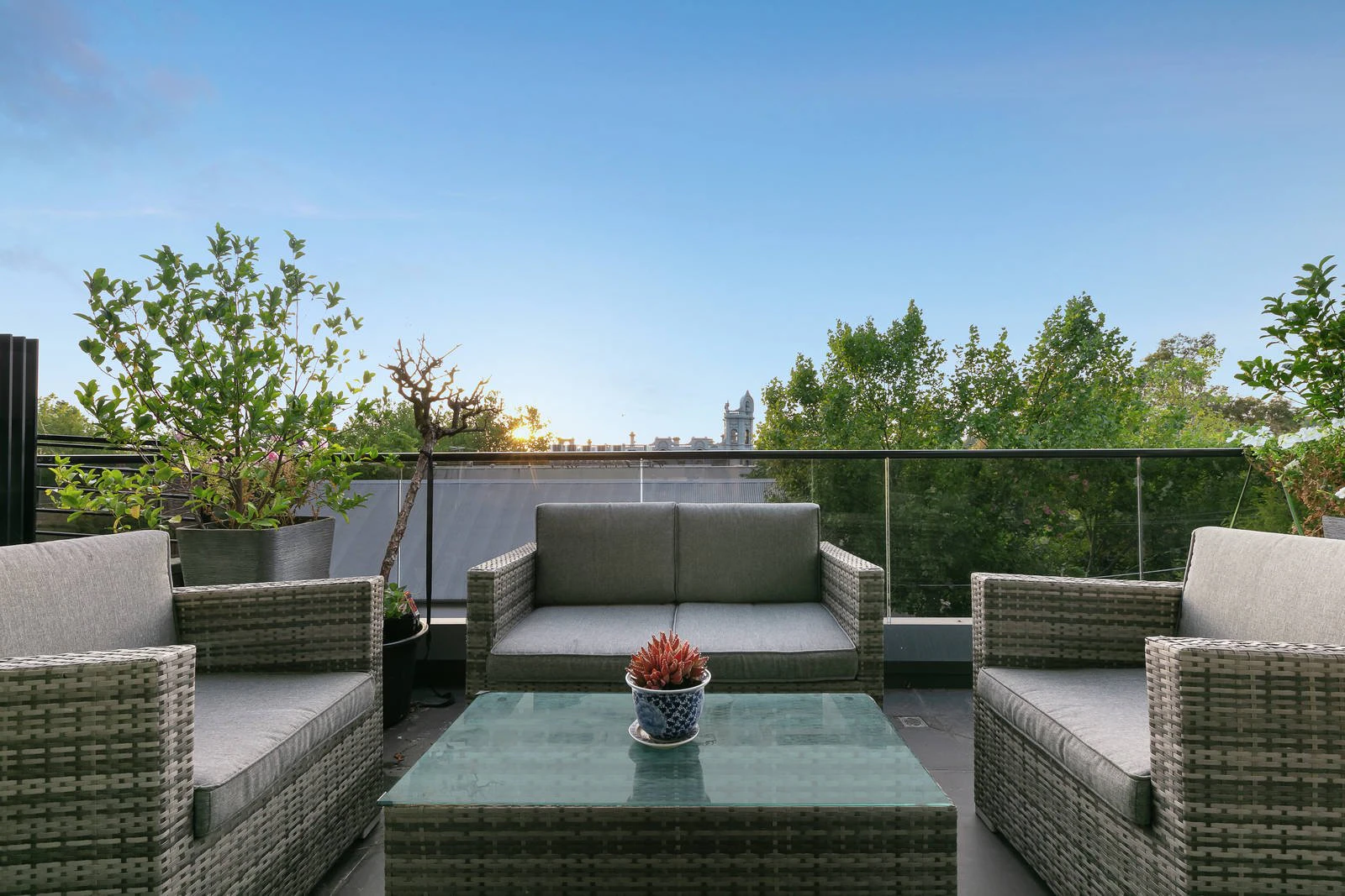 201/220 Canterbury Road, Canterbury, VIC