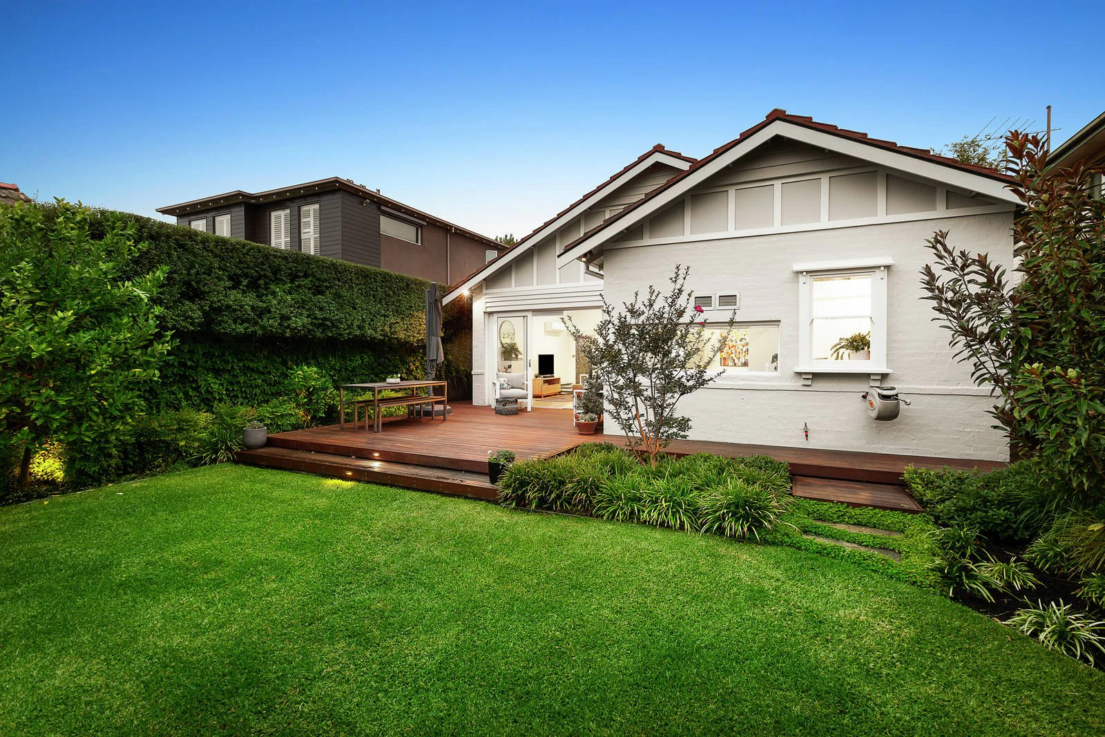 98 Claremont Avenue, Malvern, VIC