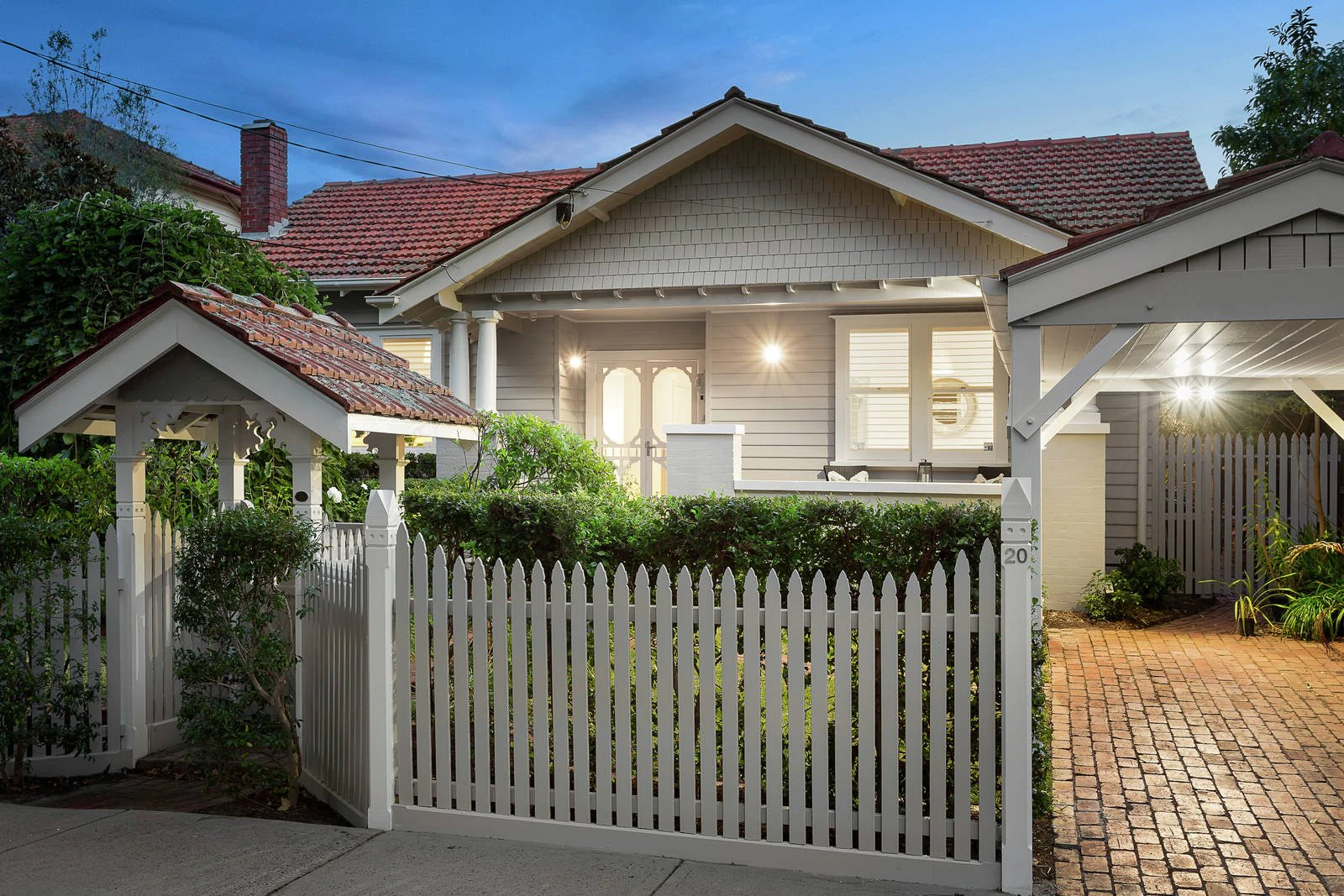 20 Fountaine Avenue, Malvern East, VIC