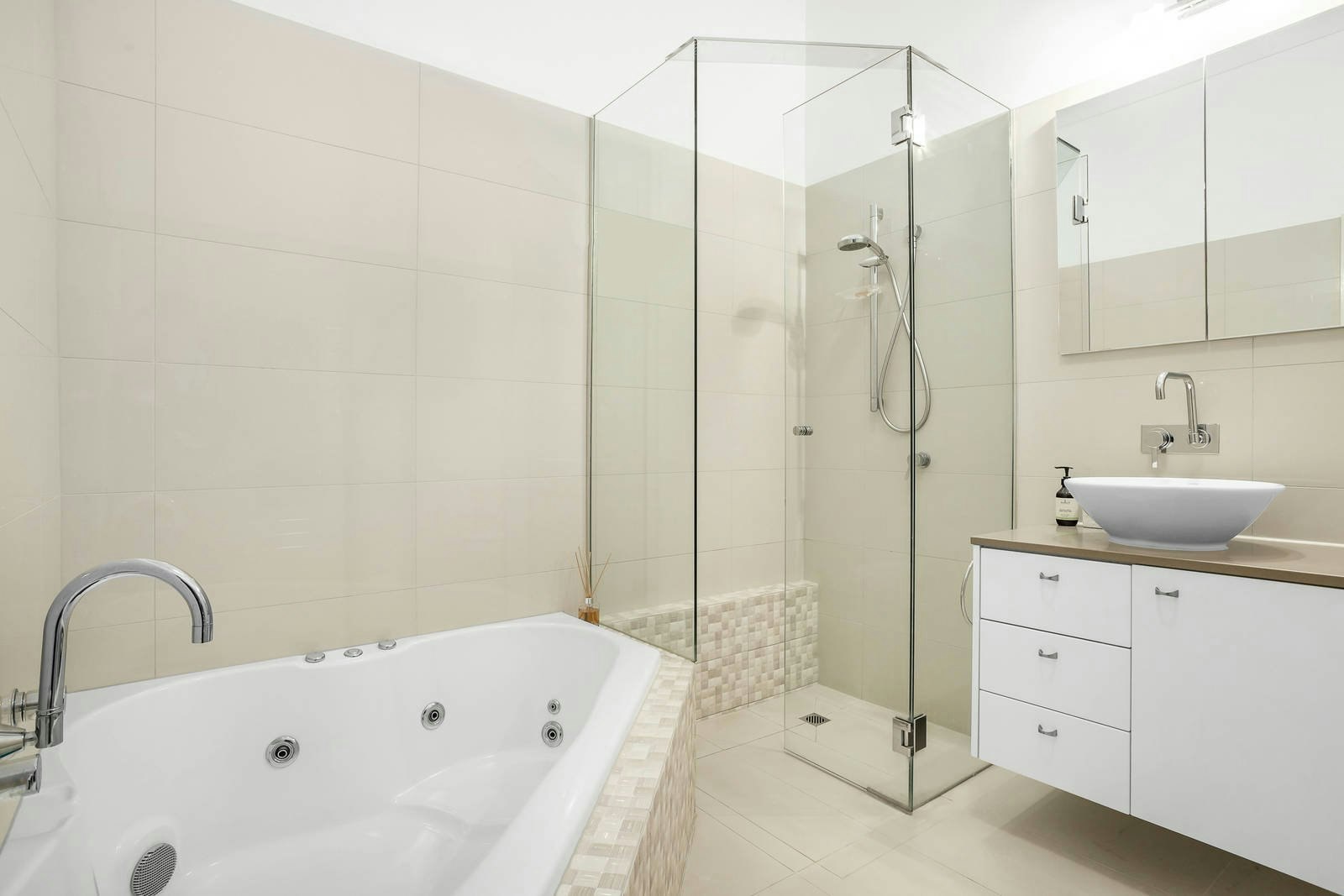 106 Middlesex Road, Surrey Hills, VIC