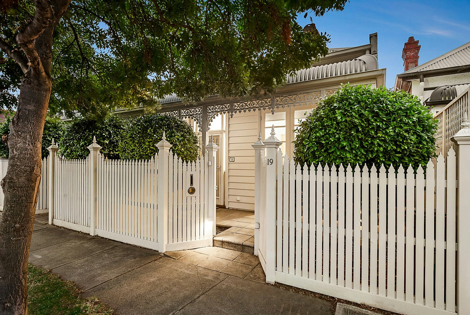 19 Mathoura Road, Toorak, VIC