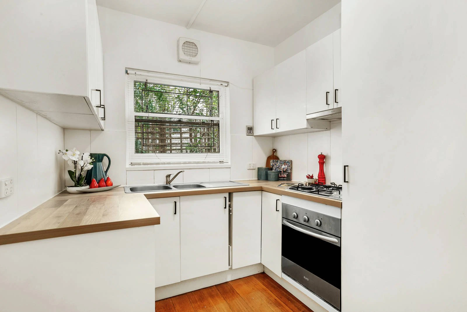 2/25 Illawarra Road, Hawthorn, VIC