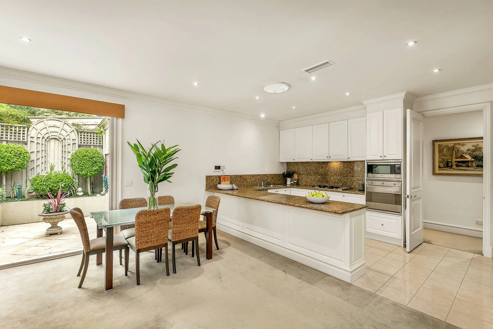 Residence 2/1009 Malvern Road, Toorak, VIC