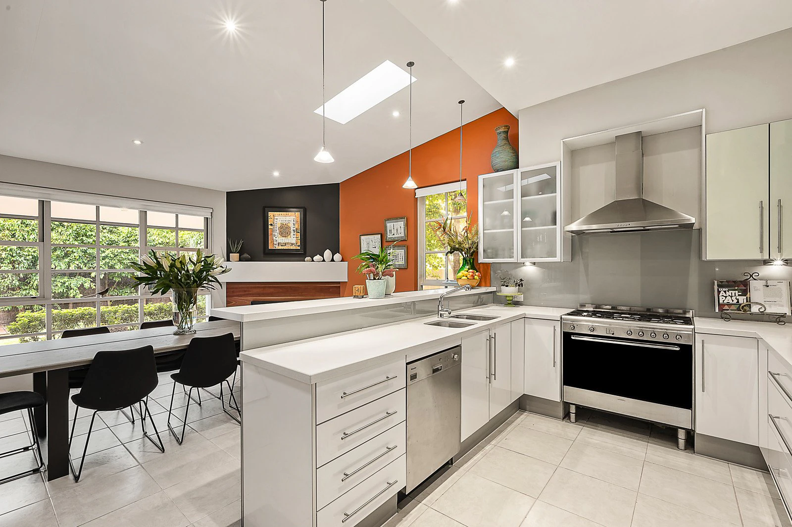 68 Brewer Road, Bentleigh, VIC