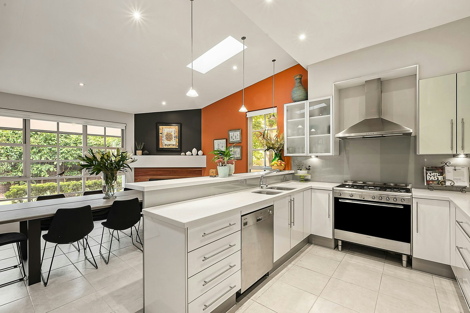 68 Brewer Road, Bentleigh, VIC