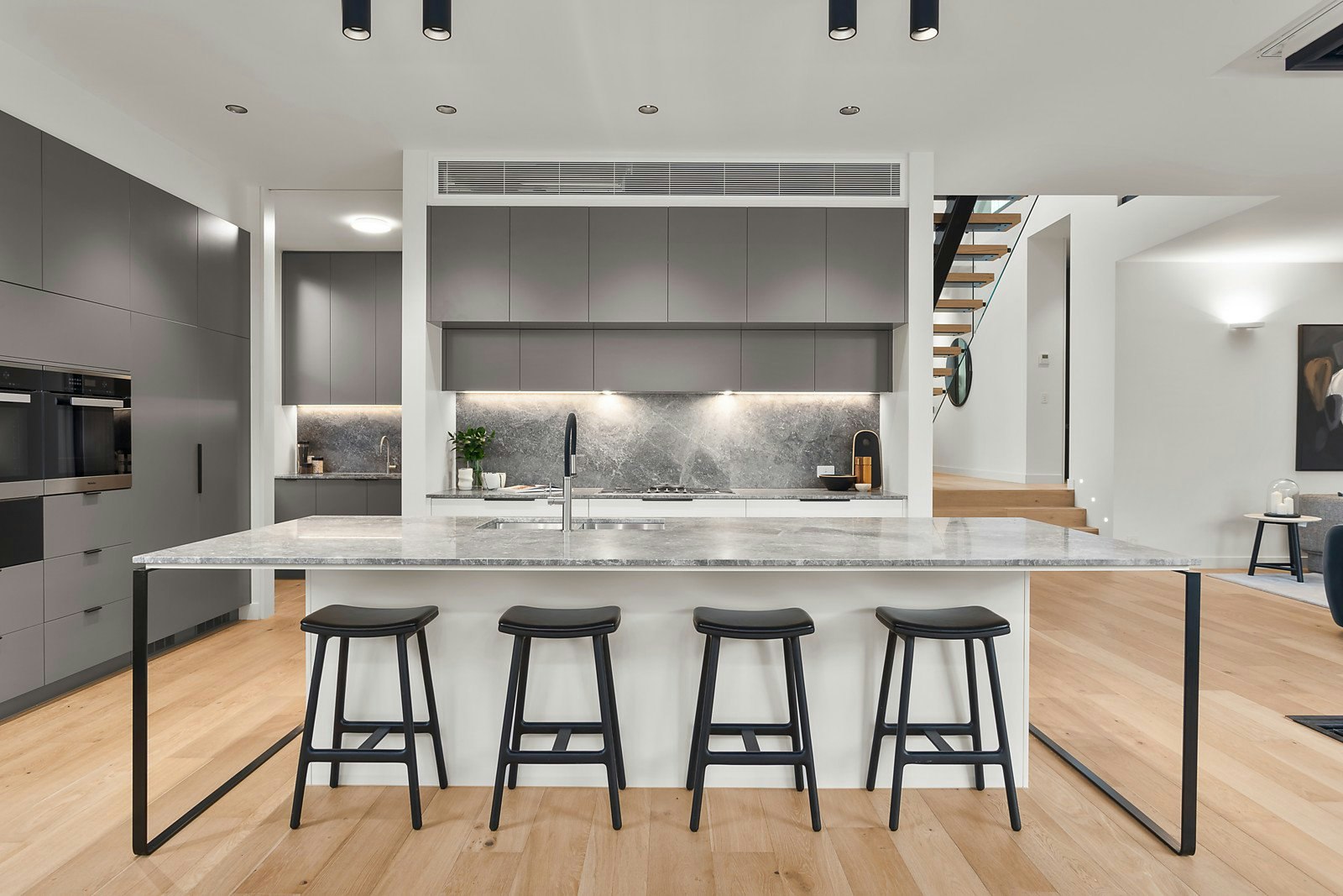 37 Rosedale Road, Glen Iris, VIC