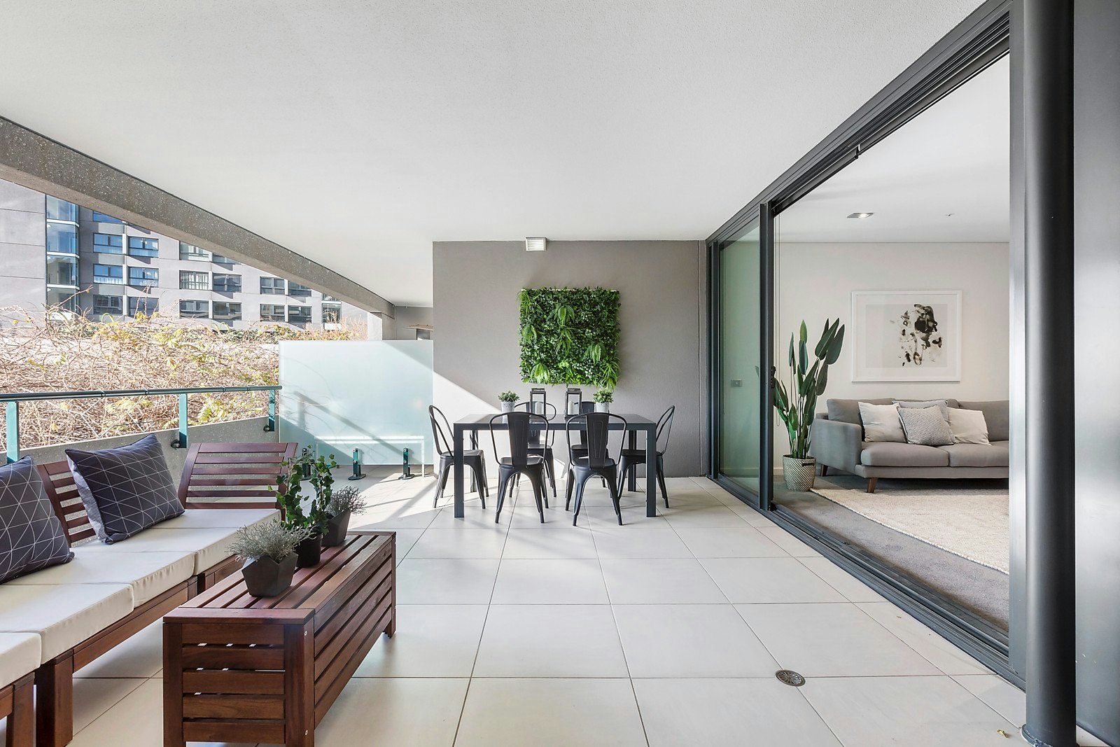 208/250 St Kilda Road, Southbank, VIC