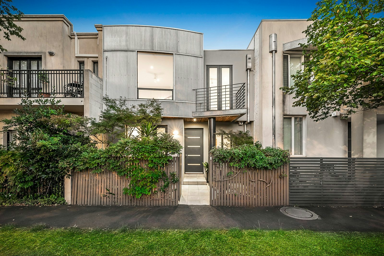 319 Canterbury Road, St Kilda West, VIC