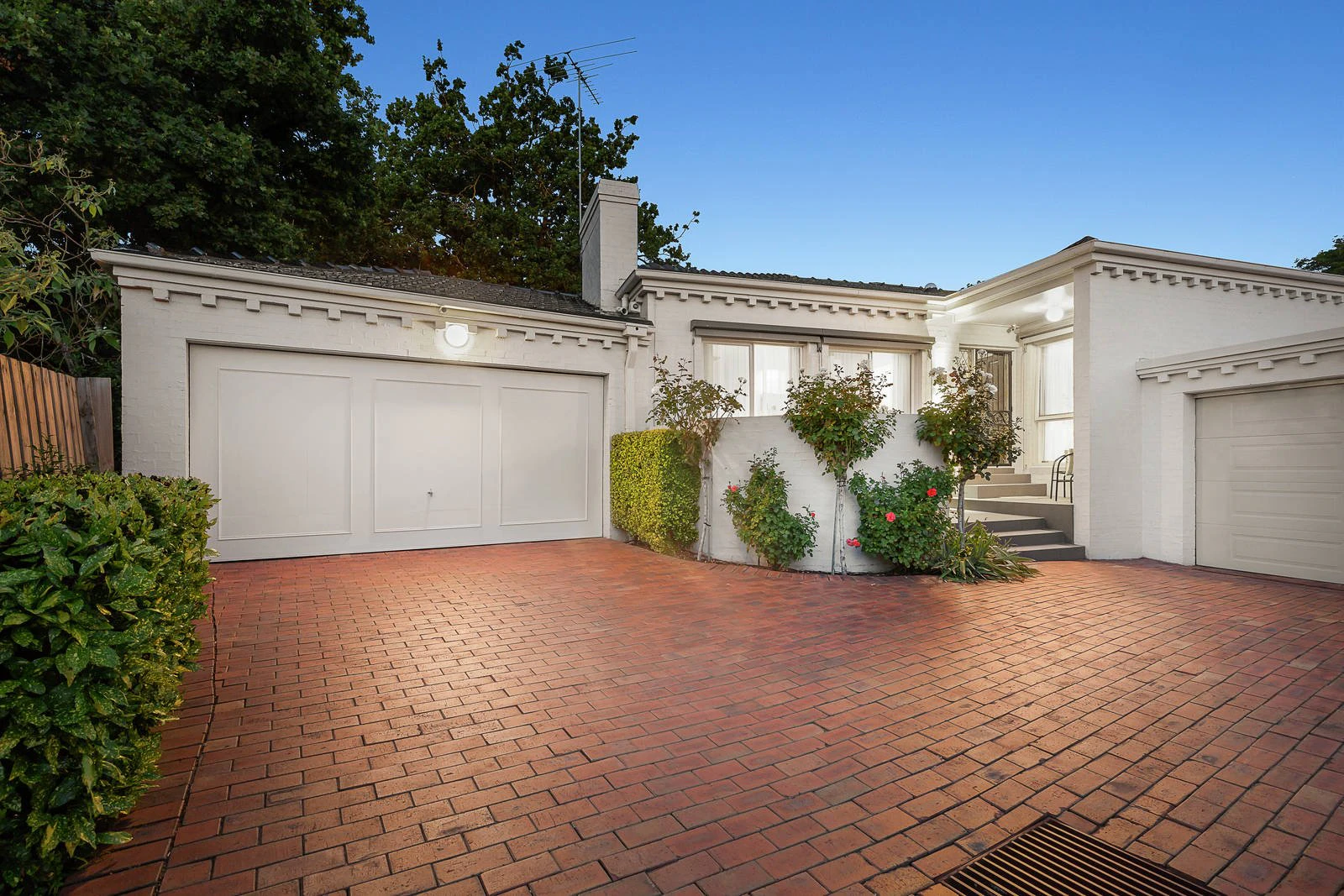 2/9 Gilbert Parade, Camberwell, VIC