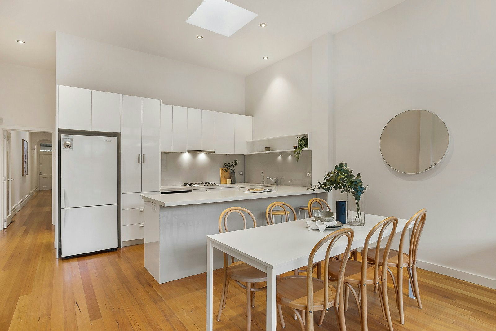 2 Danks Street, Albert Park, VIC