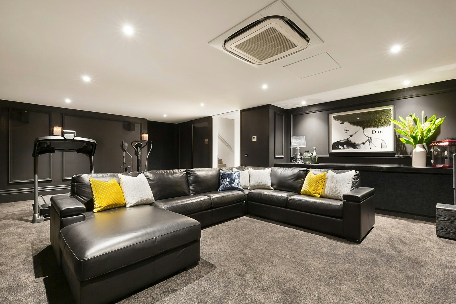 1 Devorgilla Avenue, Toorak, VIC