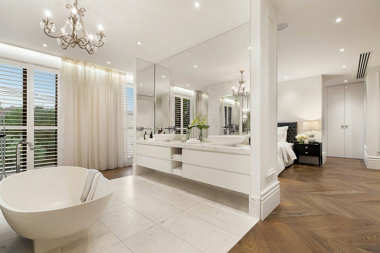 1 Devorgilla Avenue, Toorak, VIC