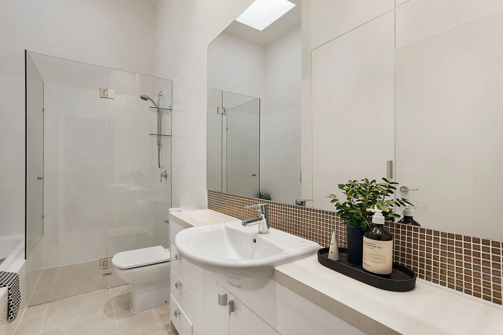 2 Danks Street, Albert Park, VIC
