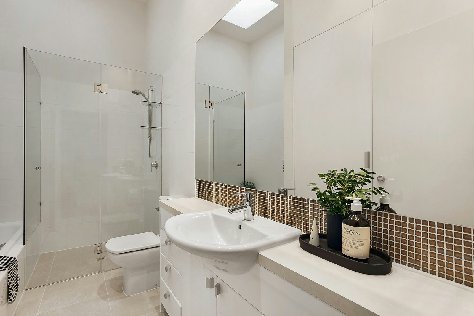 2 Danks Street, Albert Park, VIC