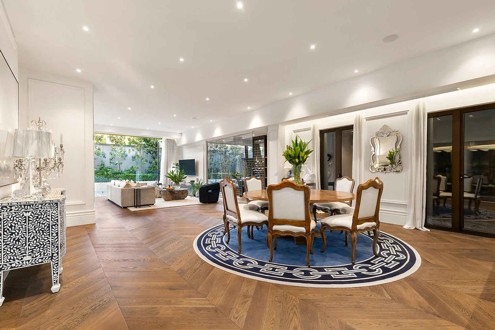 1 Devorgilla Avenue, Toorak, VIC