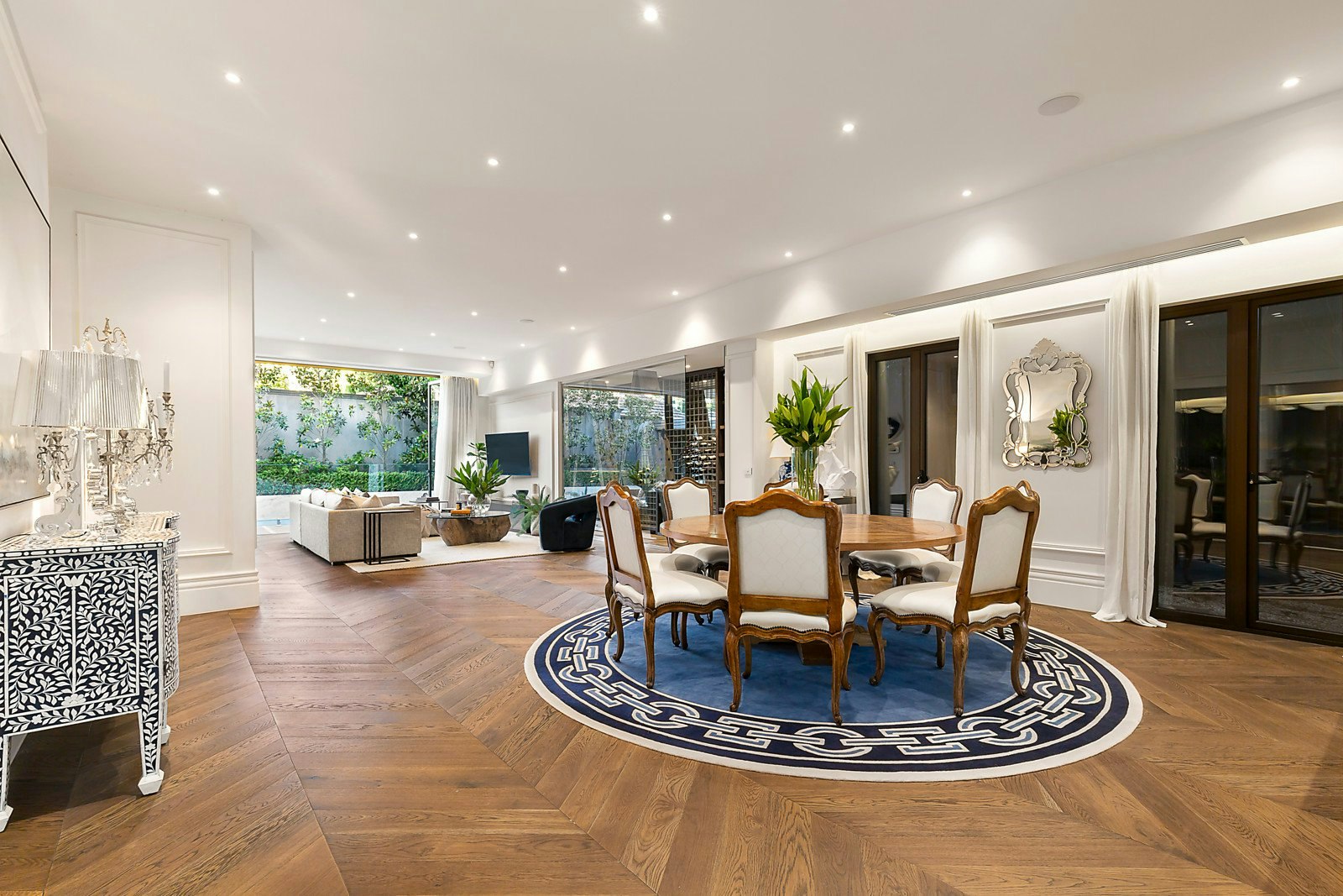 1 Devorgilla Avenue, Toorak, VIC