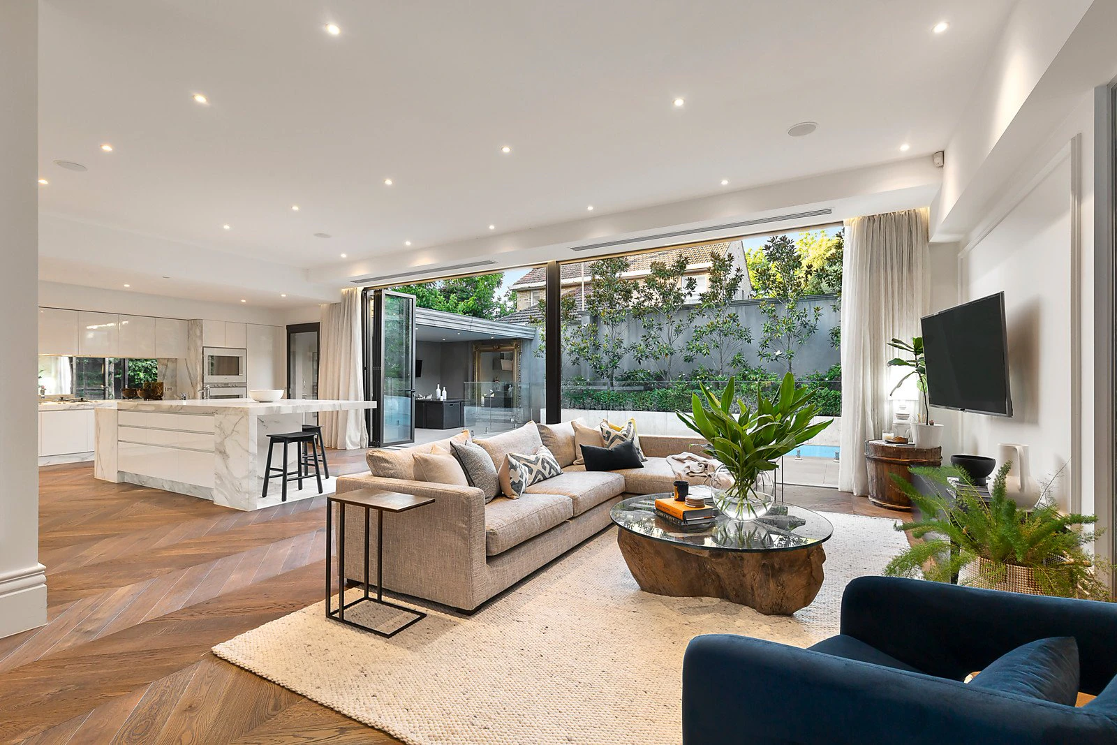1 Devorgilla Avenue, Toorak, VIC