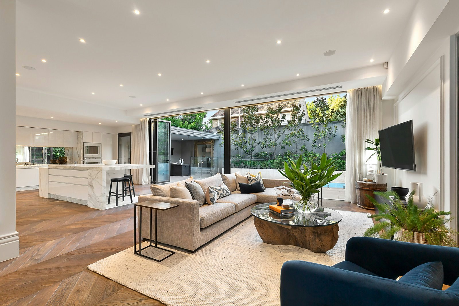 1 Devorgilla Avenue, Toorak, VIC