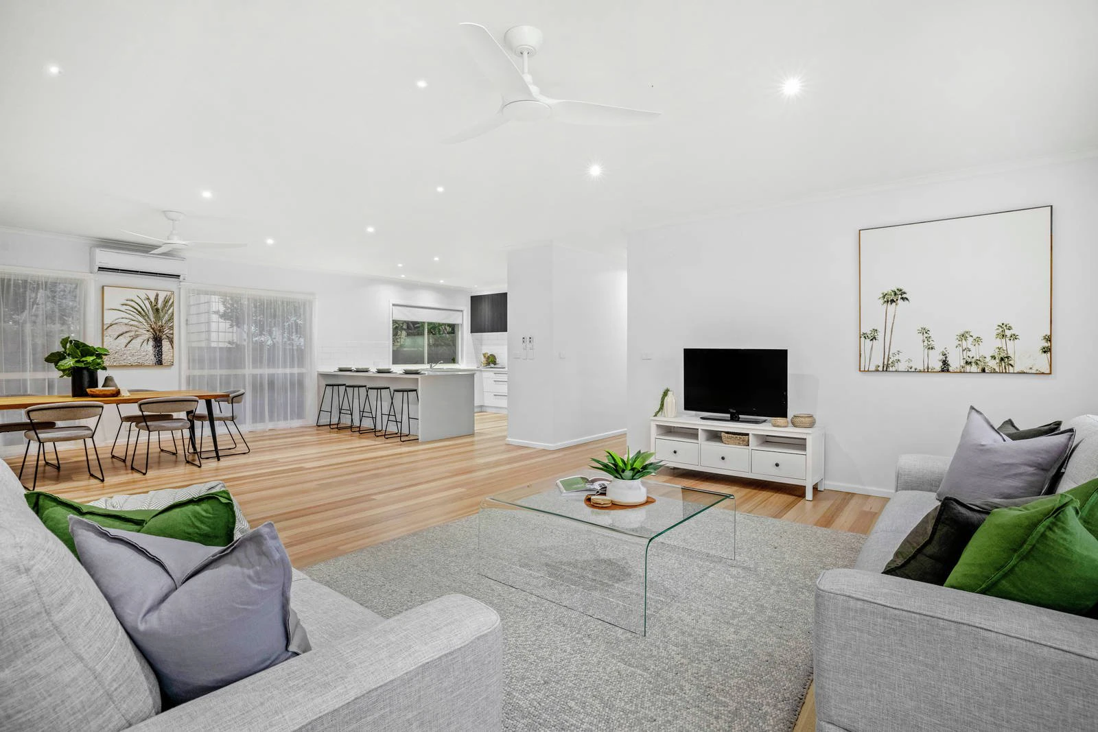 13 Adelaide Street, Mornington, VIC