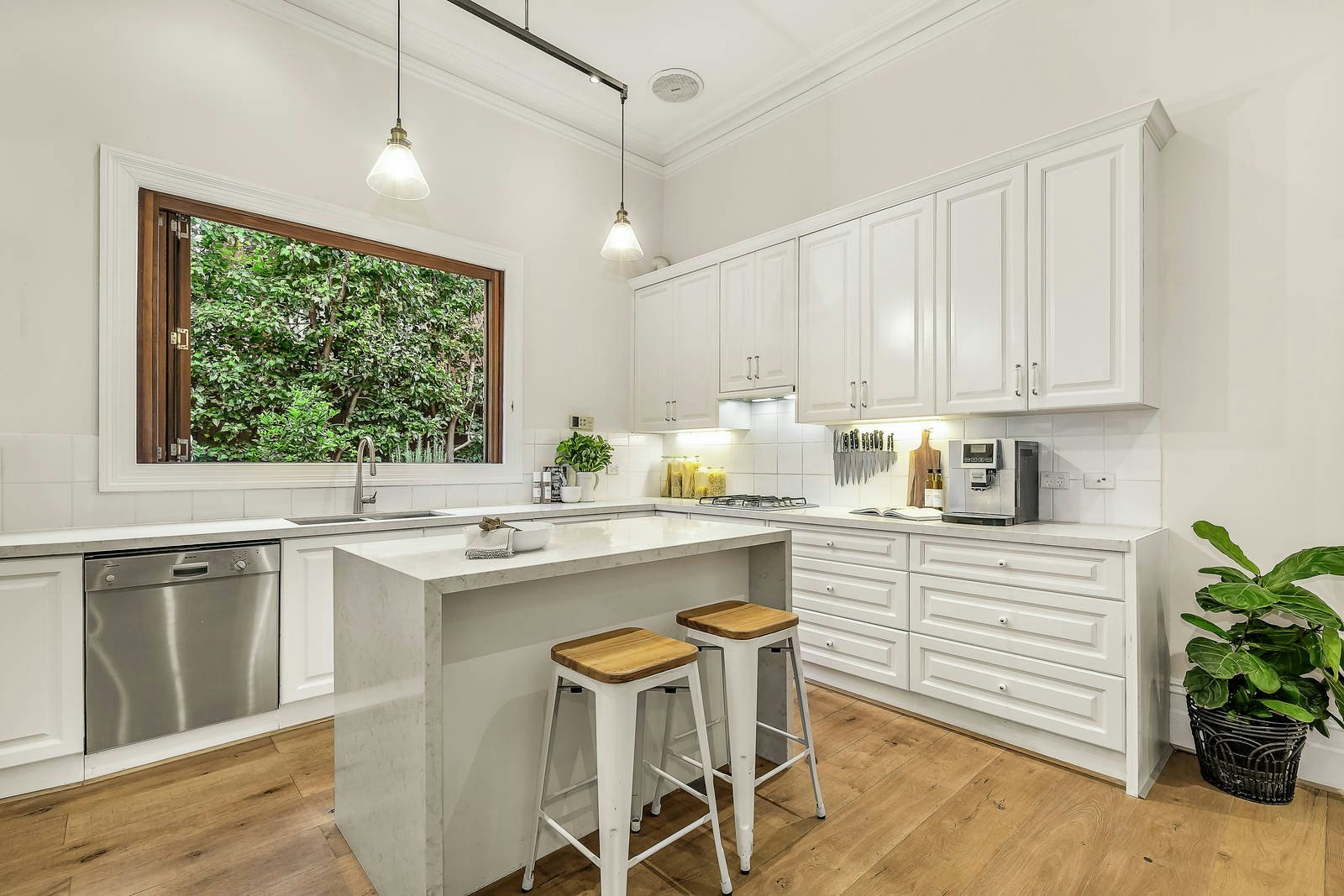 127 Broughton Road, Surrey Hills, VIC