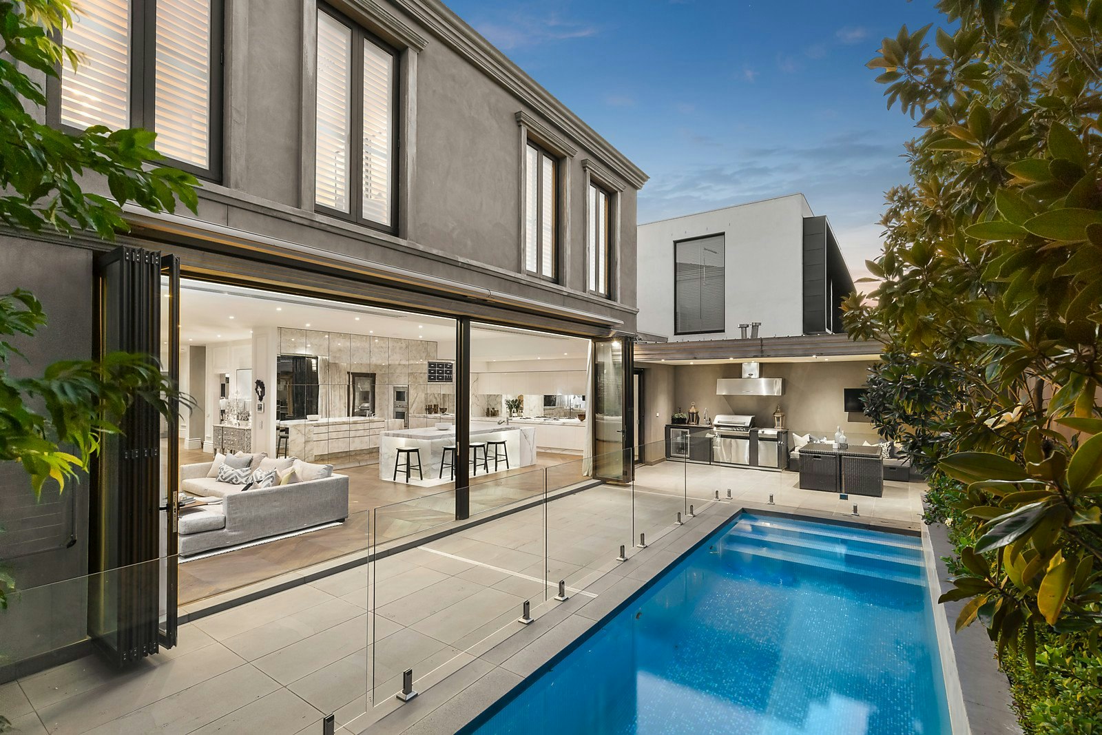 1 Devorgilla Avenue, Toorak, VIC