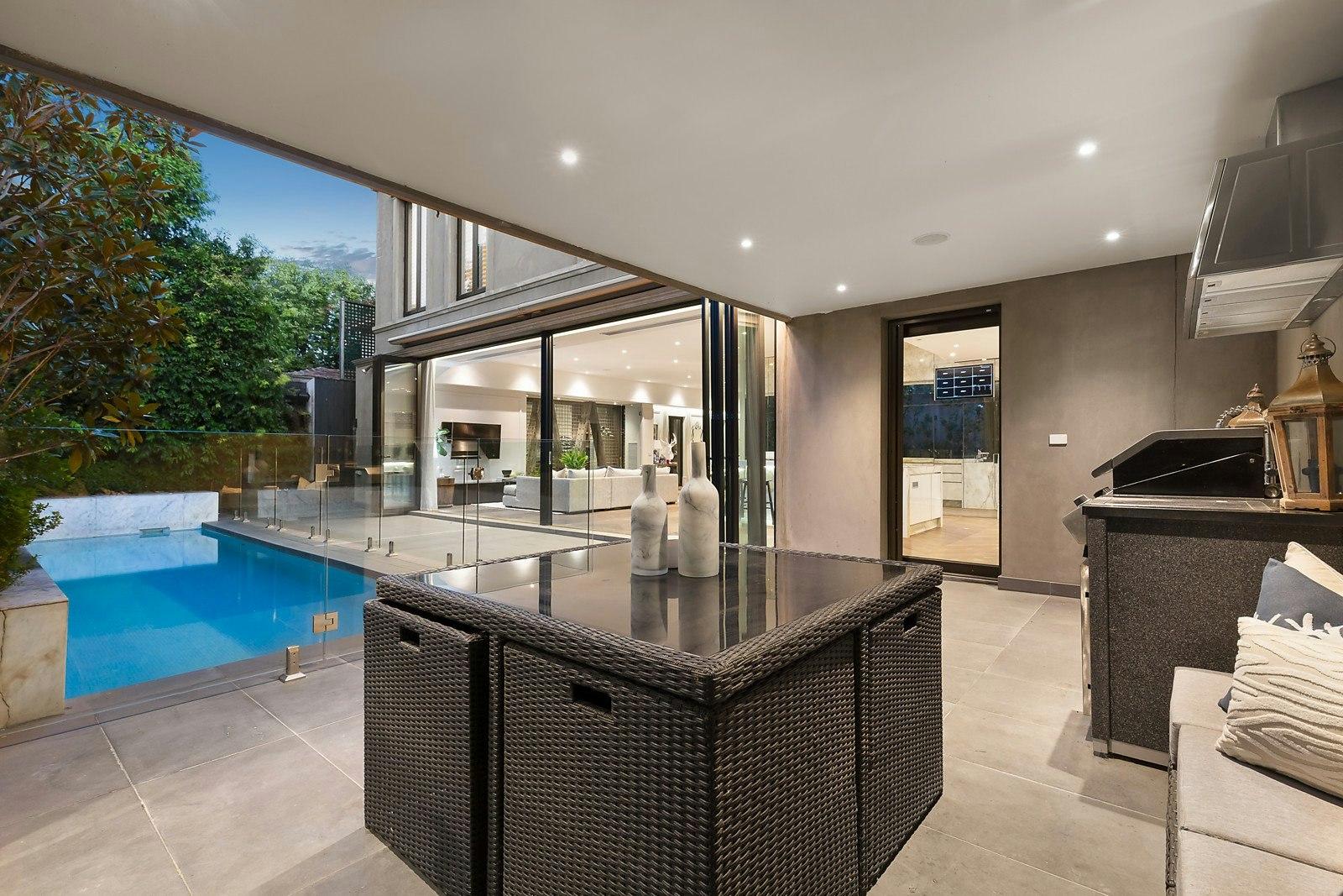 1 Devorgilla Avenue, Toorak, VIC