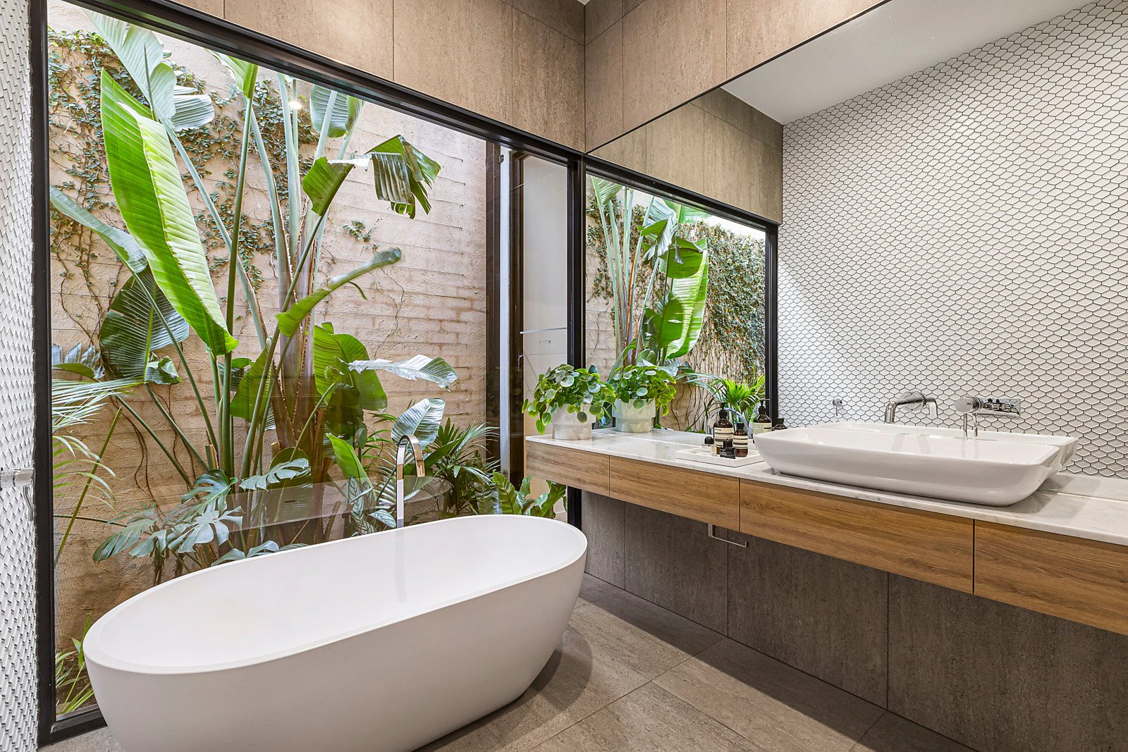 97 Esplanade West, Port Melbourne, VIC