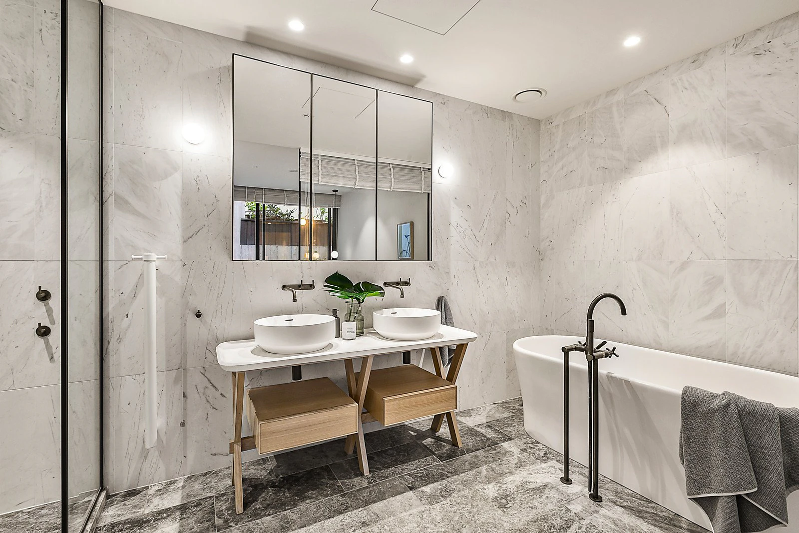 109/2 Pine Avenue, Elwood, VIC