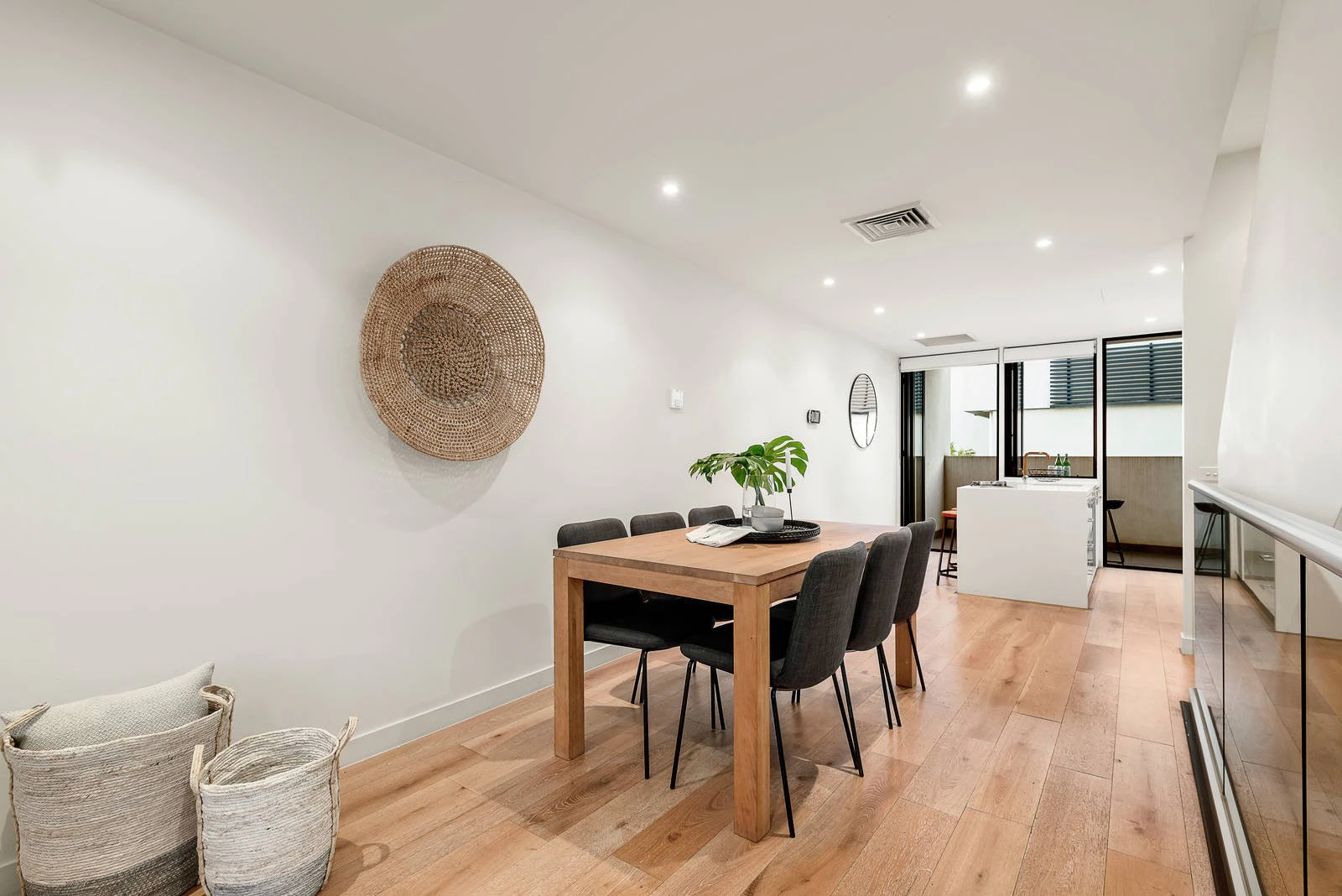 24 Norfolk Place, Malvern, VIC