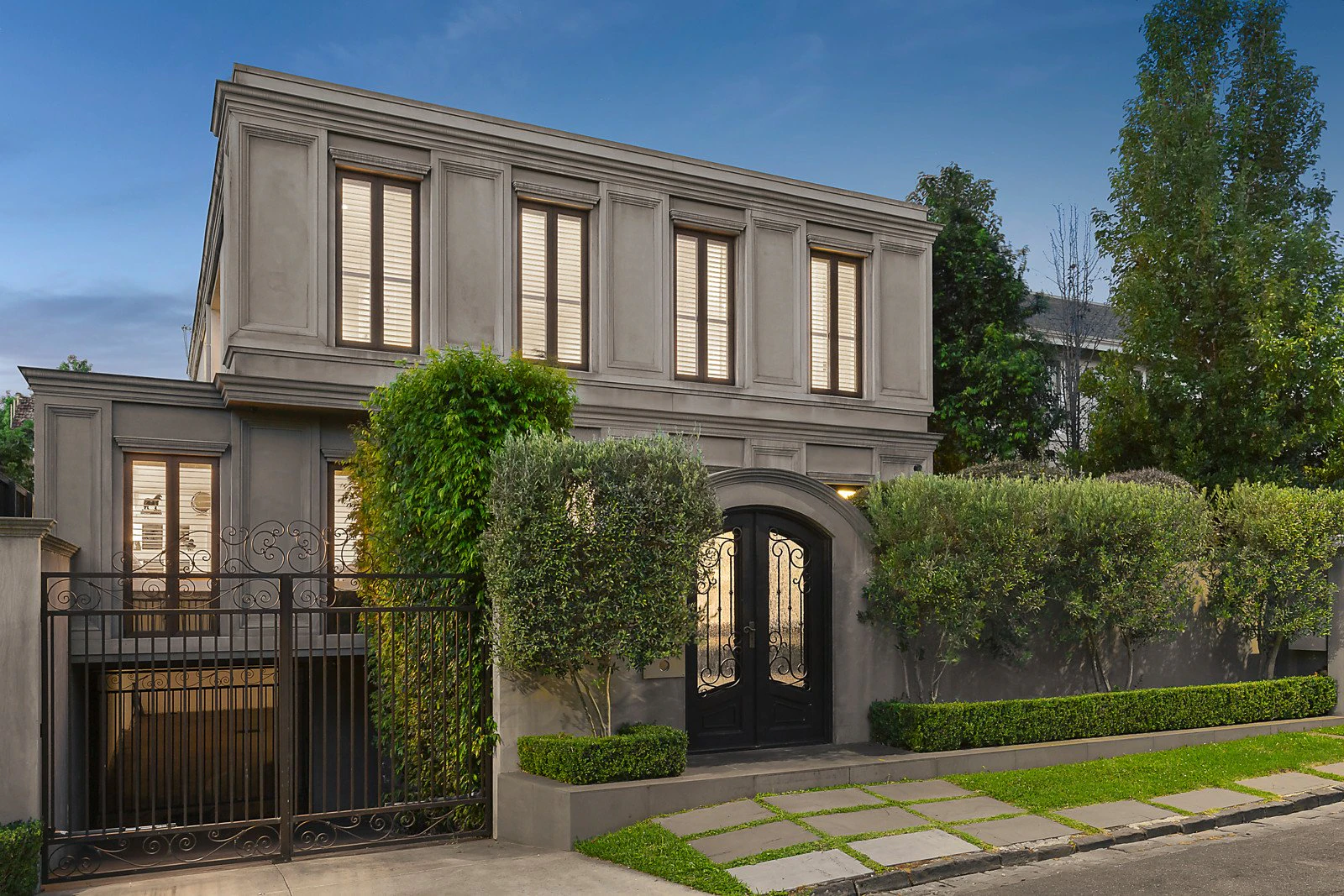 1 Devorgilla Avenue, Toorak, VIC