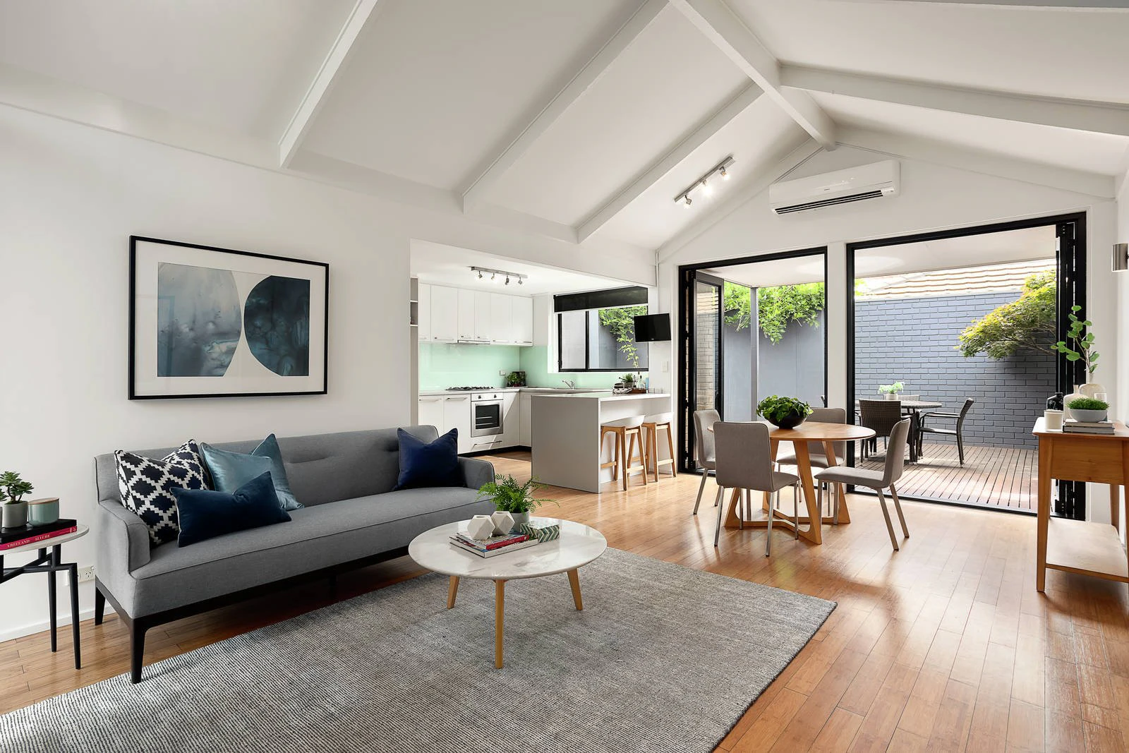 2/69 Wattle Road, Hawthorn, VIC