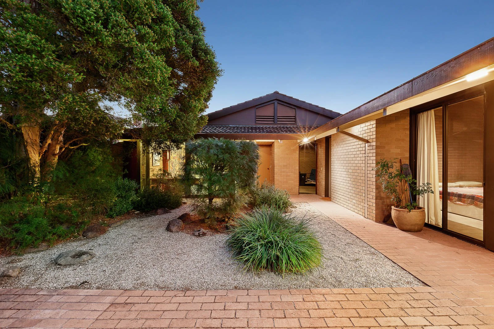 30 Mercer Road, Armadale, VIC