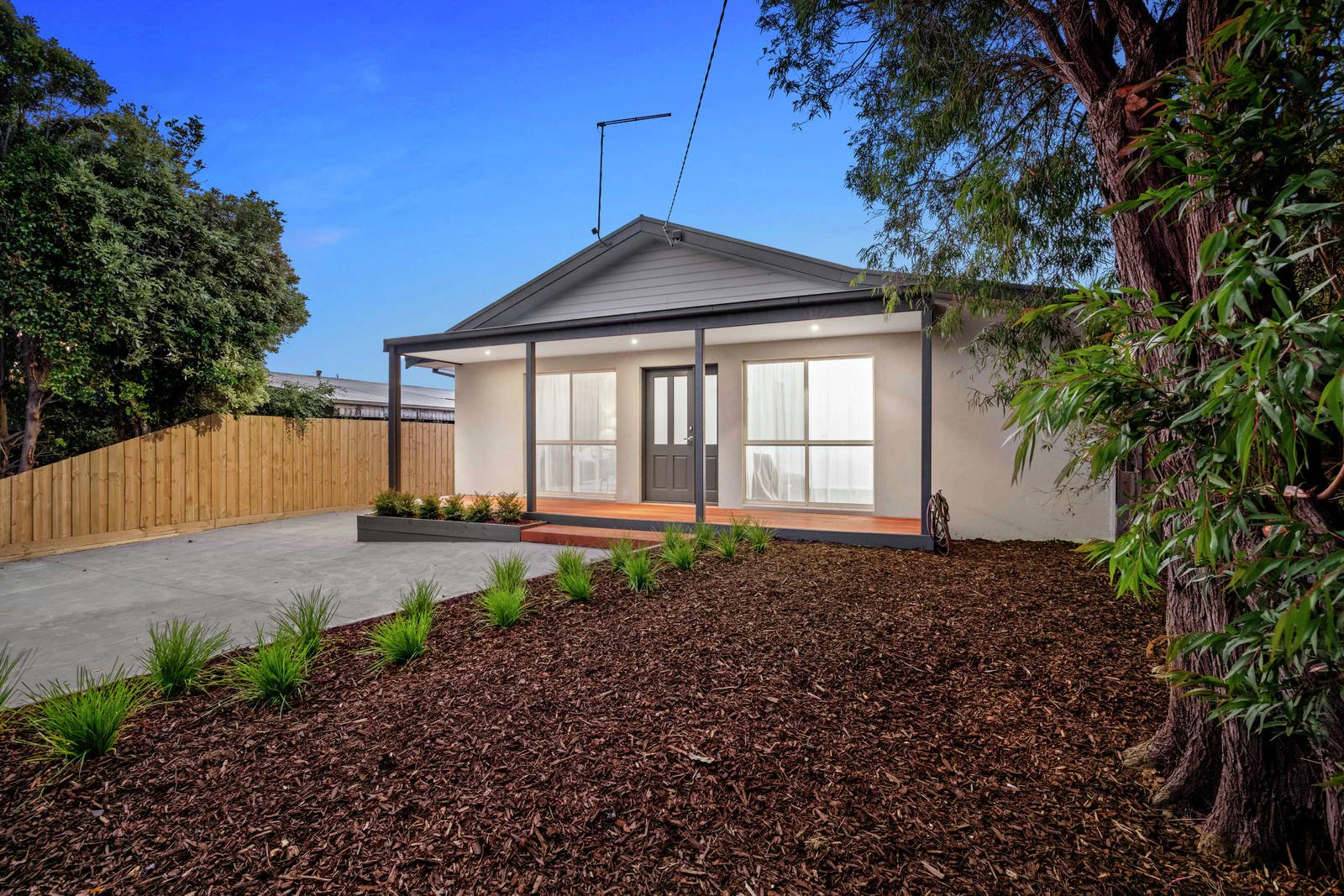 13 Adelaide Street, Mornington, VIC