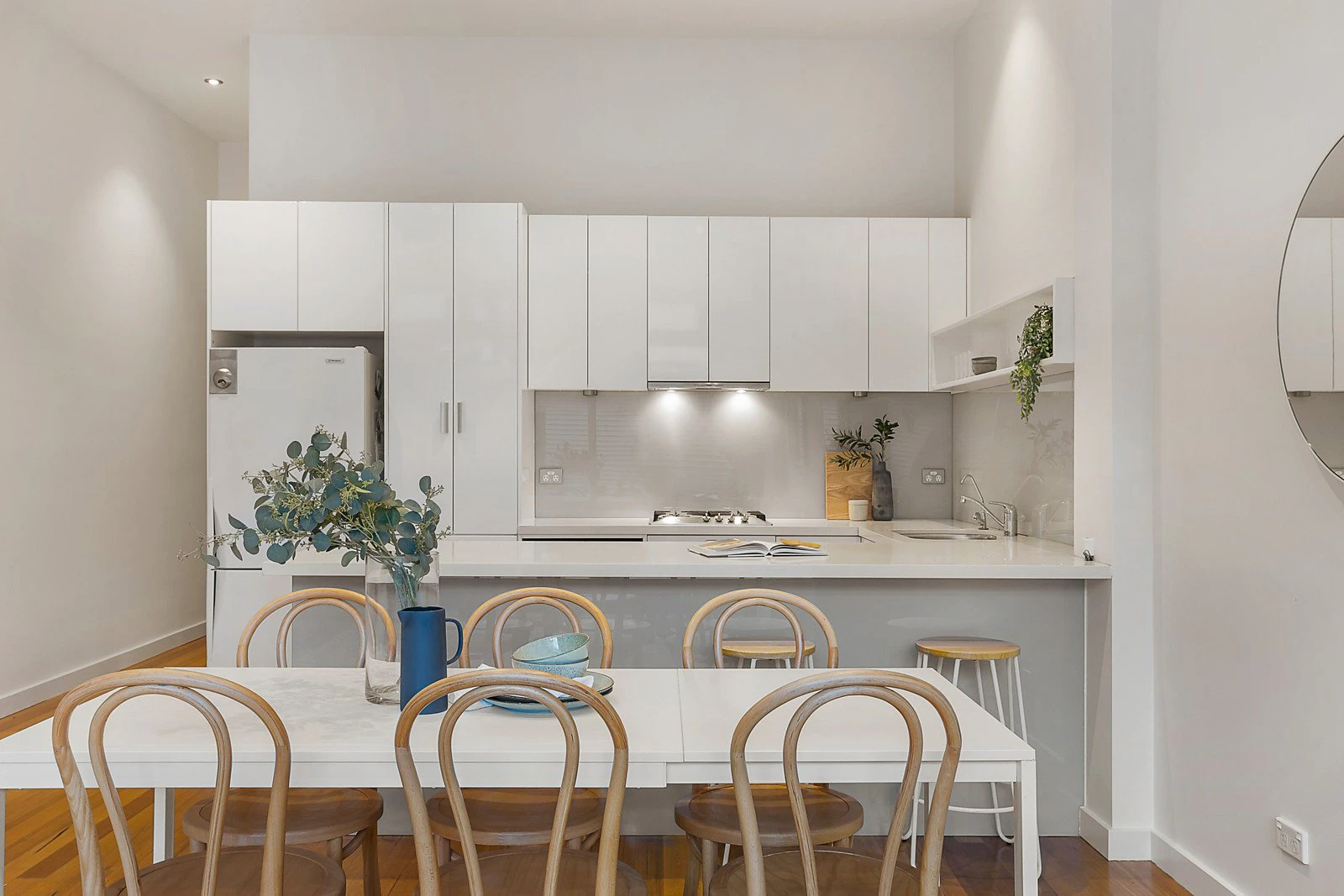 2 Danks Street, Albert Park, VIC