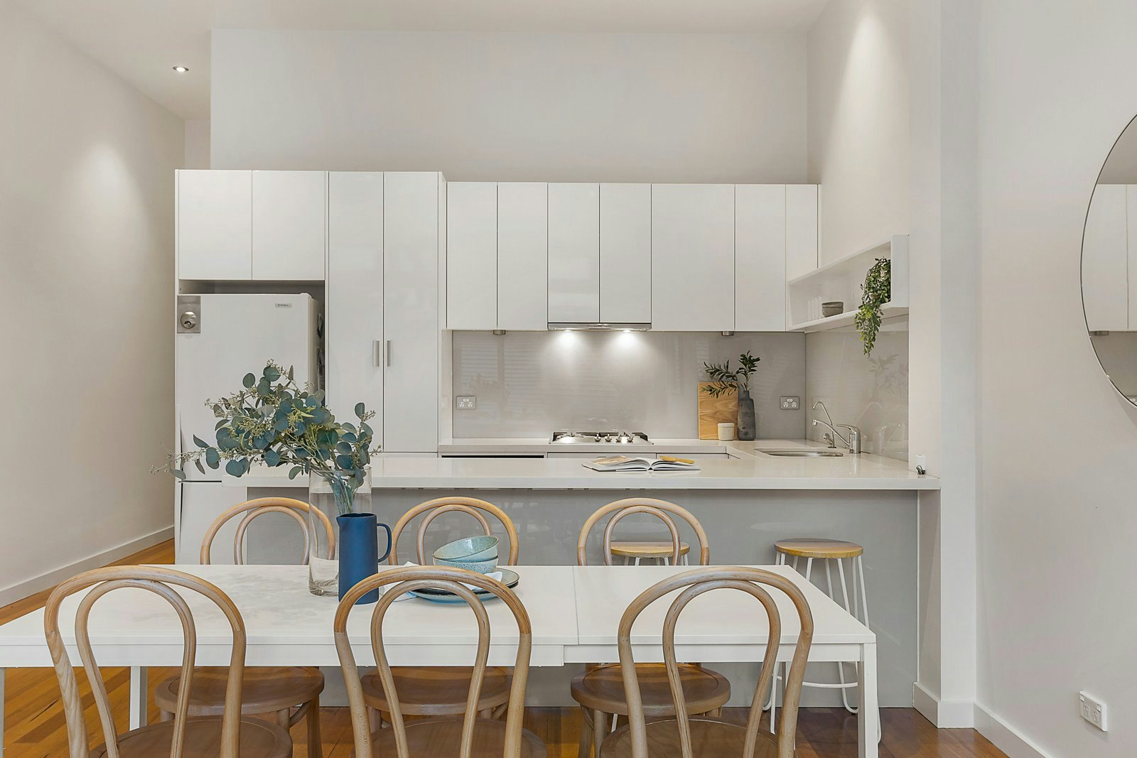 2 Danks Street, Albert Park, VIC