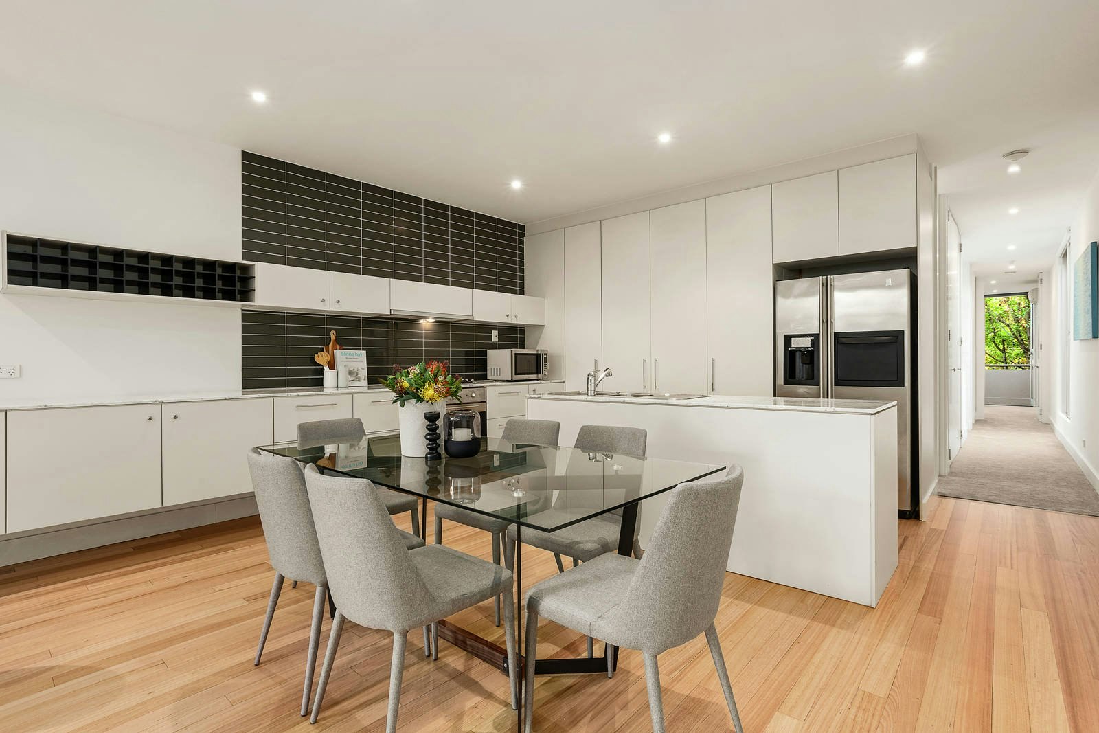 2/13 Roseberry Street, Hawthorn East, VIC