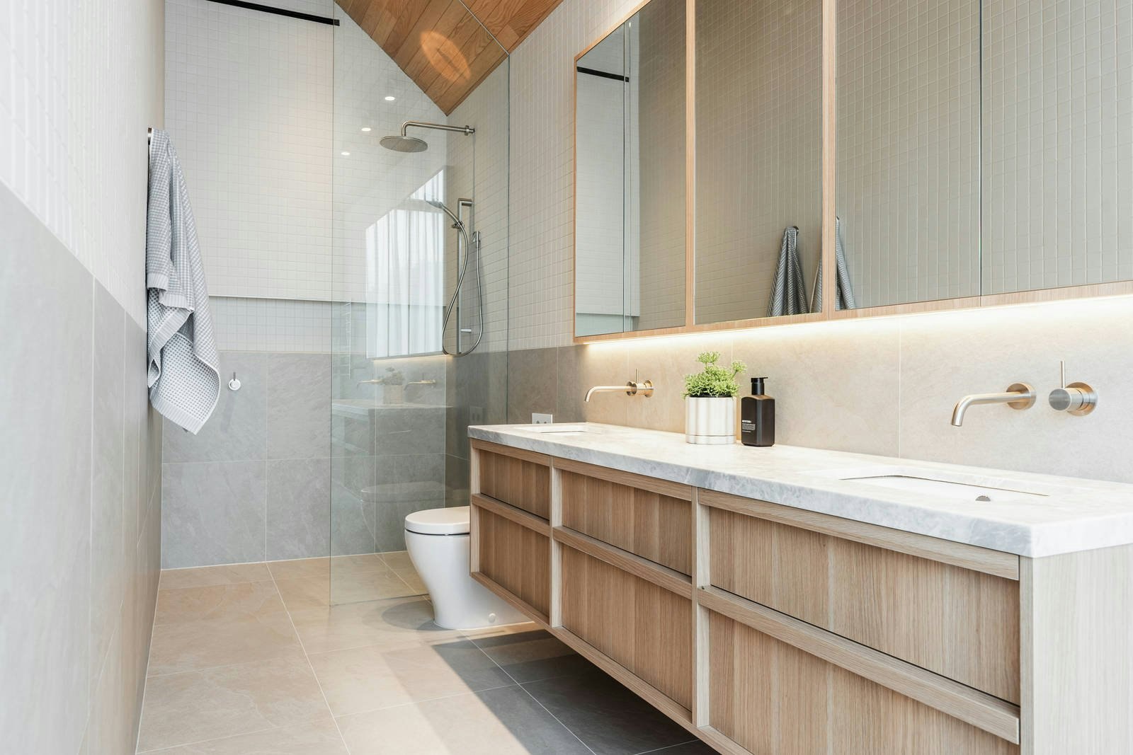 70 Martin Road, Glen Iris, VIC