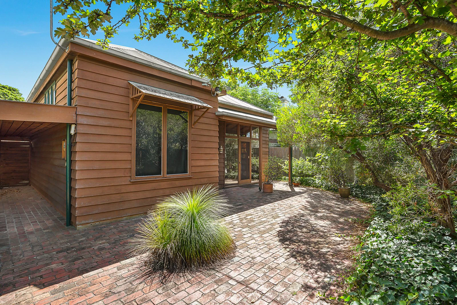 17 Wolseley Grove, Brighton, VIC