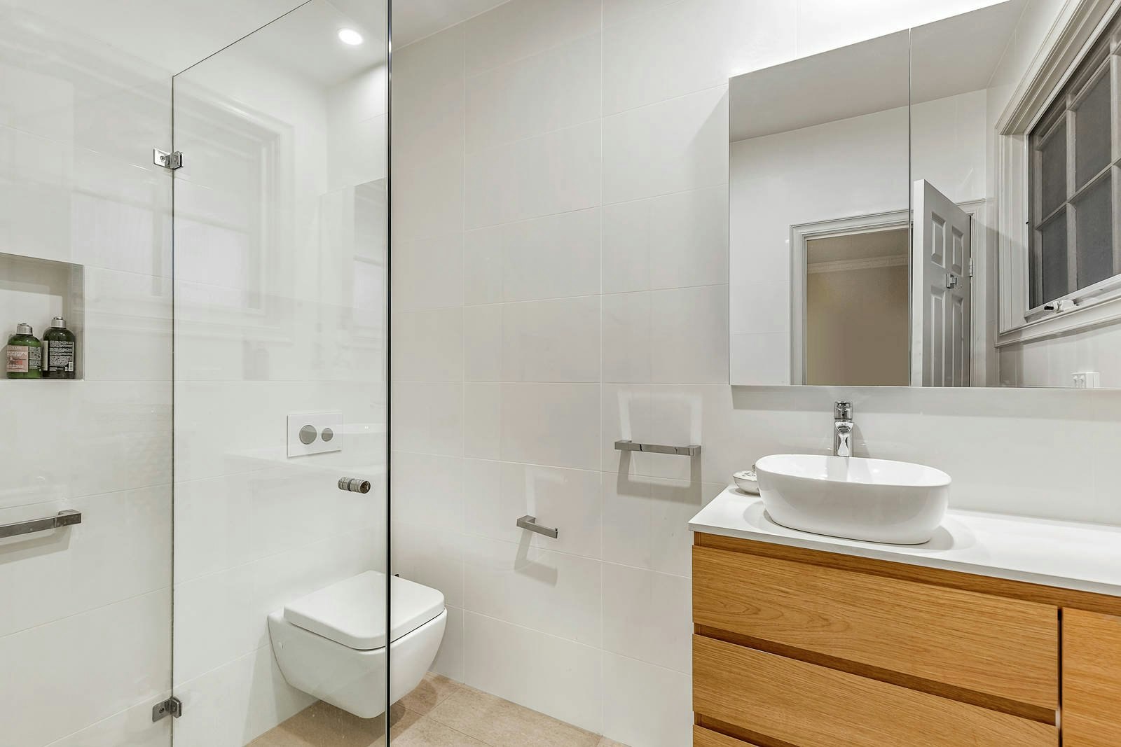 2/12 Tollington Avenue, Malvern East, VIC