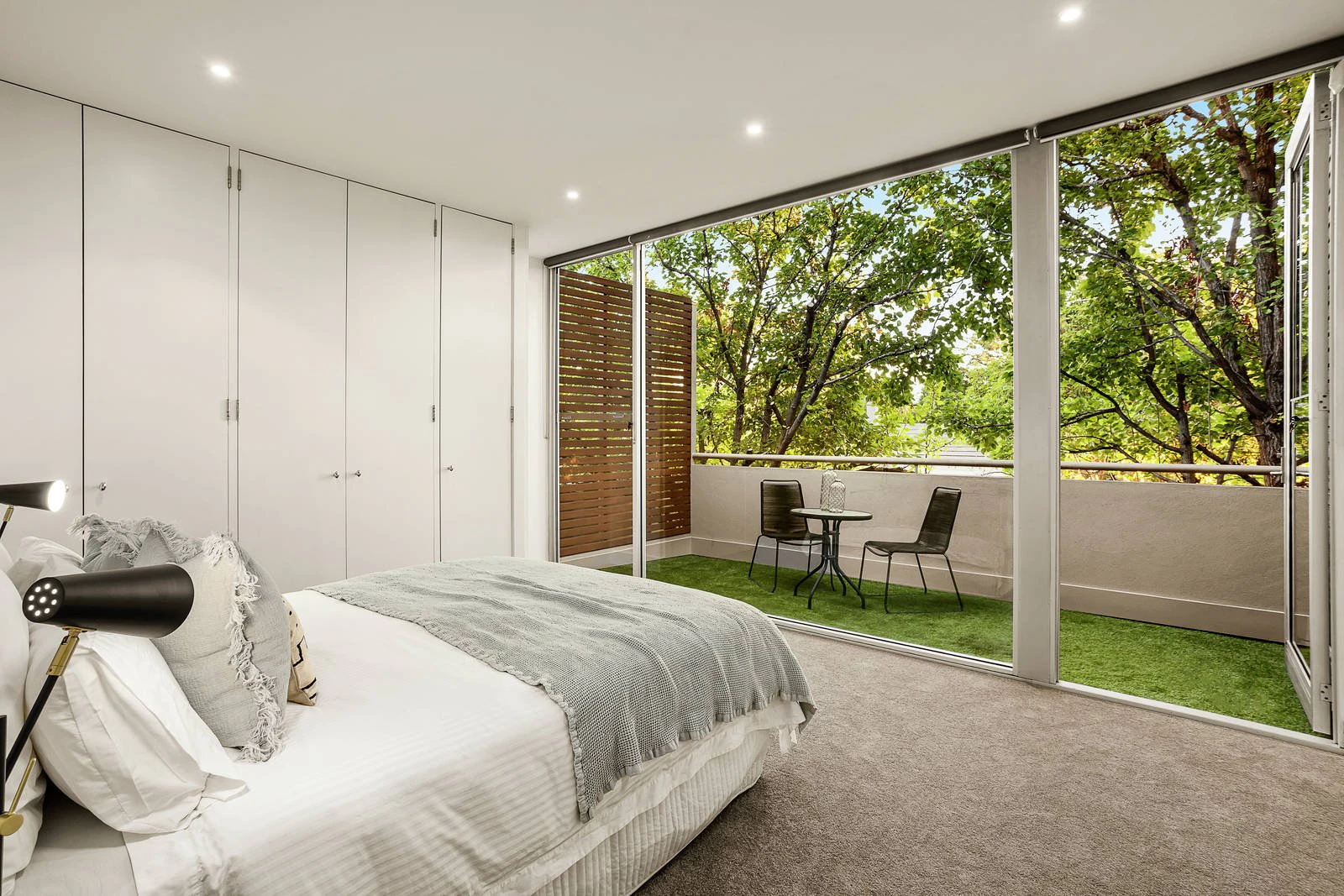 2/13 Roseberry Street, Hawthorn East, VIC
