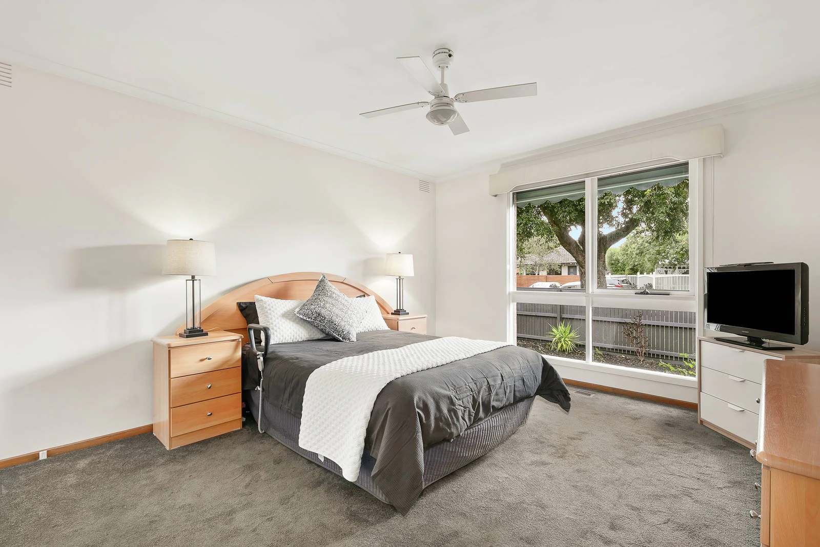 2/33 Munster Avenue, Carnegie, VIC