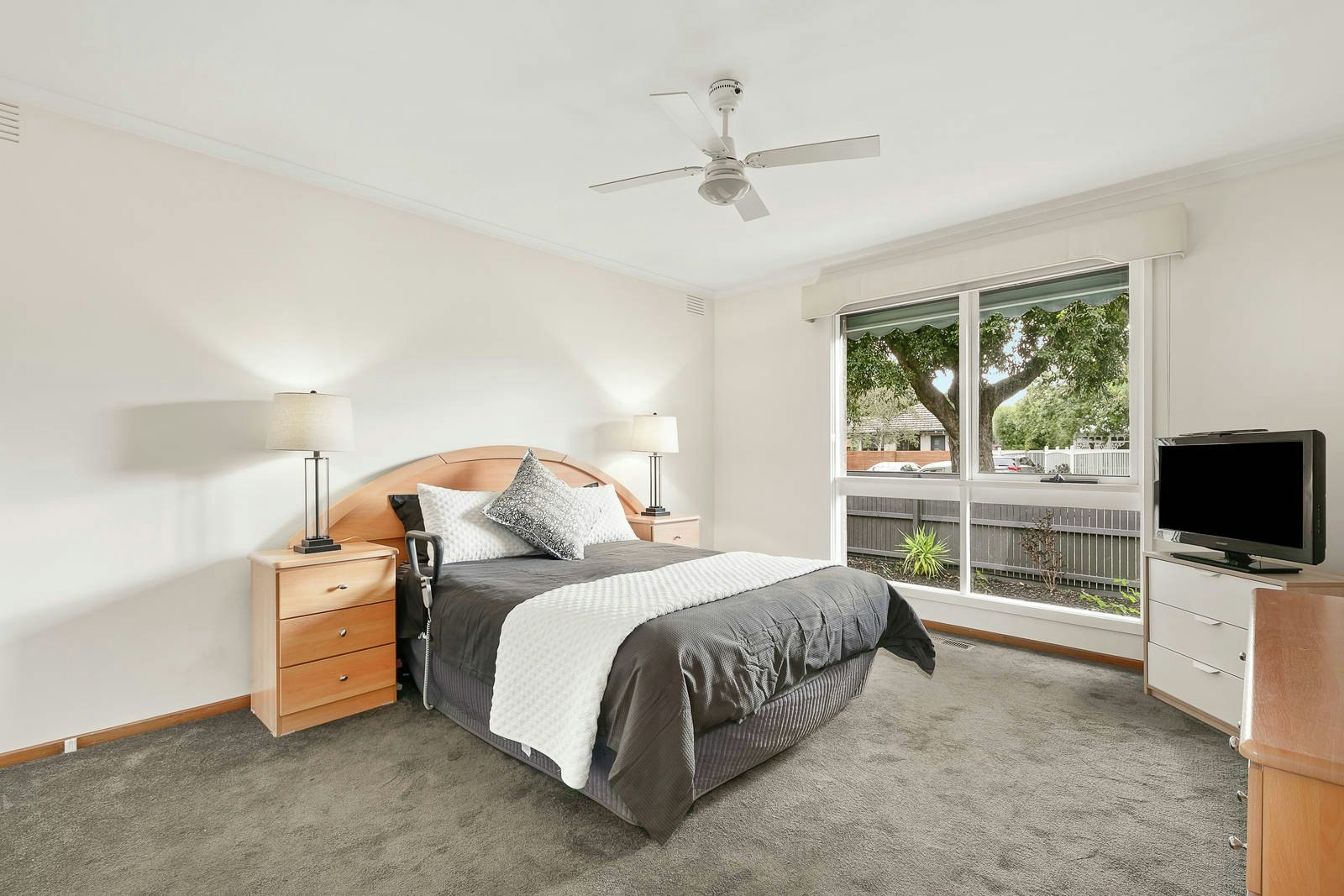 2/33 Munster Avenue, Carnegie, VIC