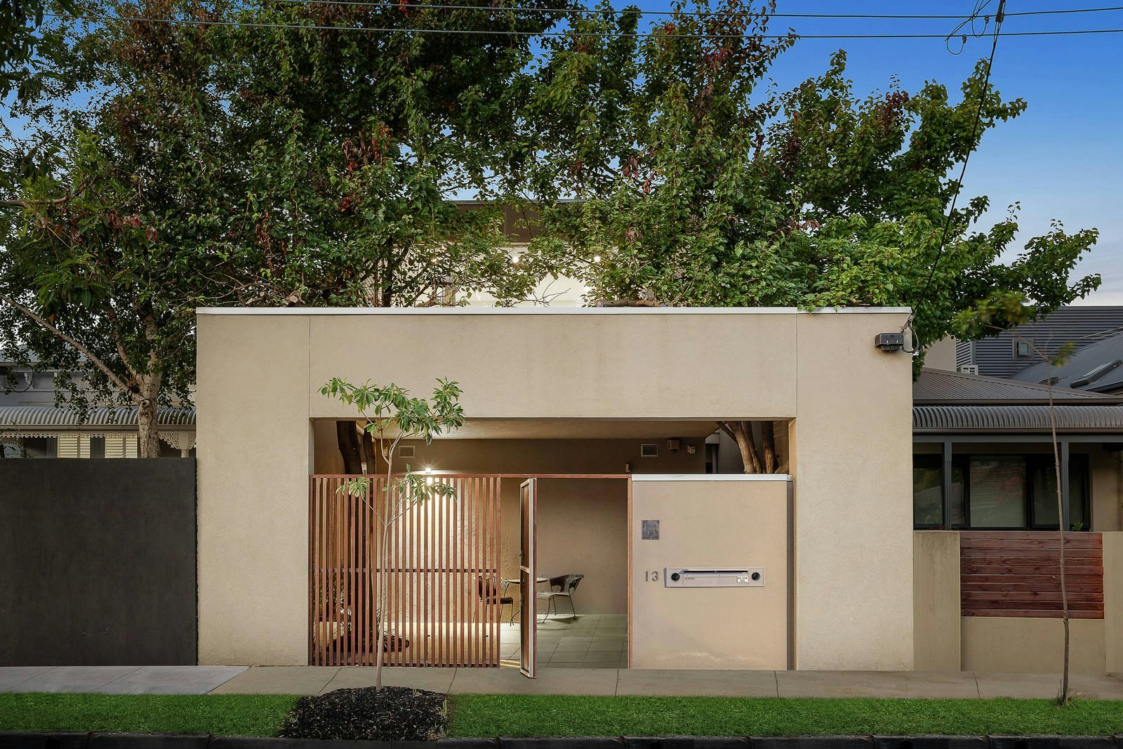 2/13 Roseberry Street, Hawthorn East, VIC