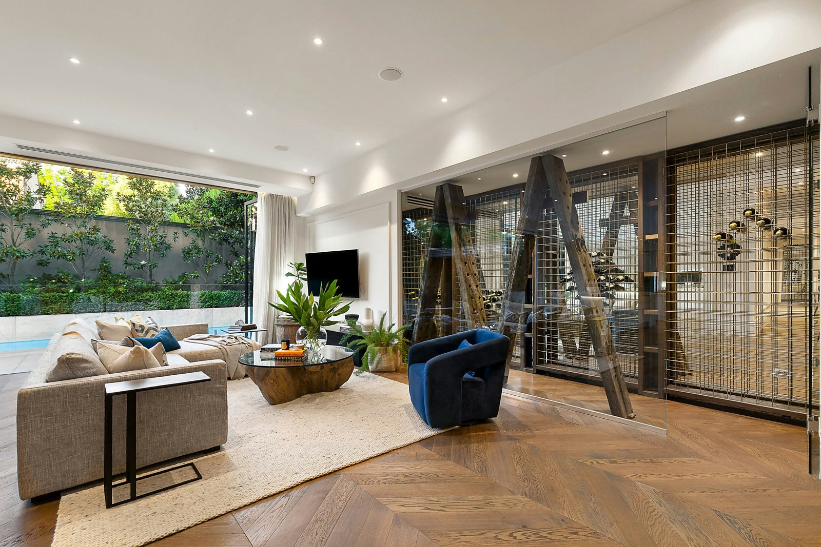 1 Devorgilla Avenue, Toorak, VIC