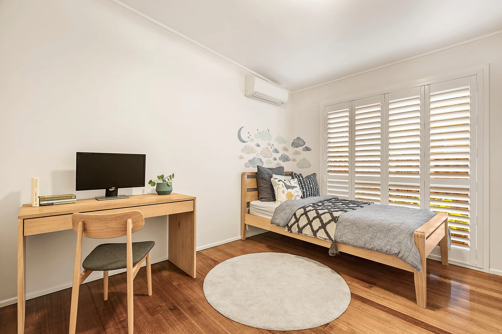 1B Carolyn Street, Hampton, VIC