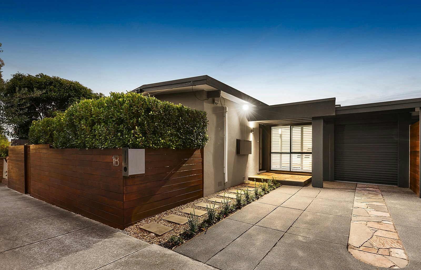 1B Carolyn Street, Hampton, VIC