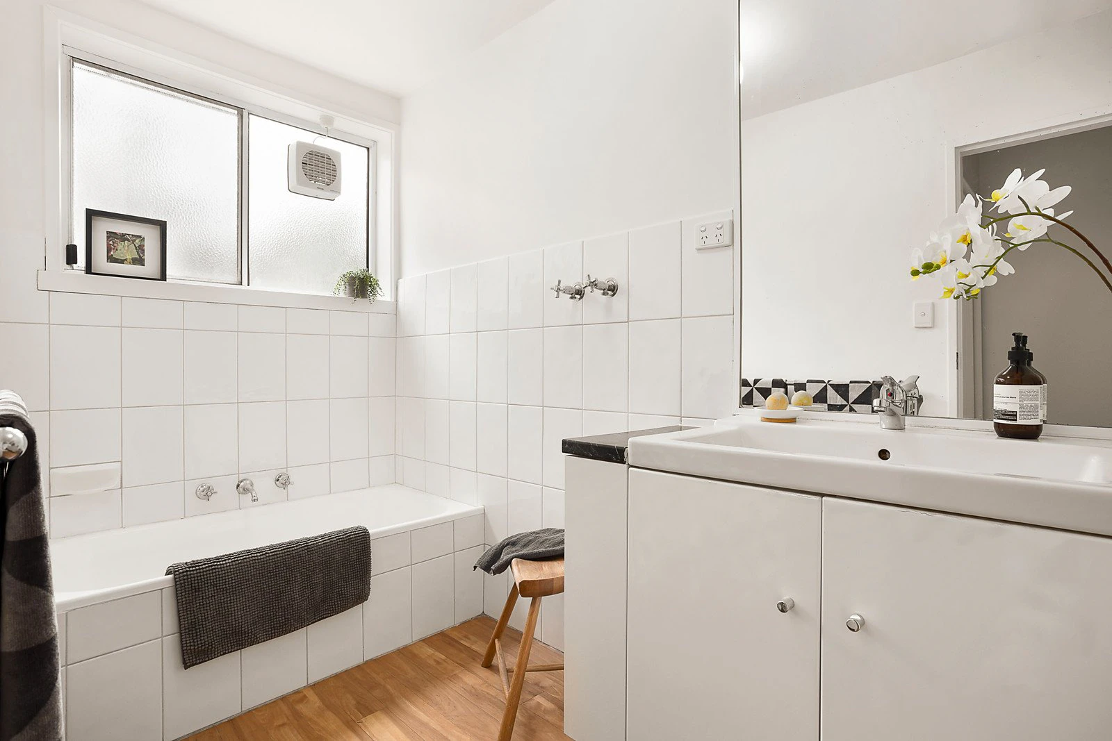 2/827A Burwood Road, Hawthorn East, VIC