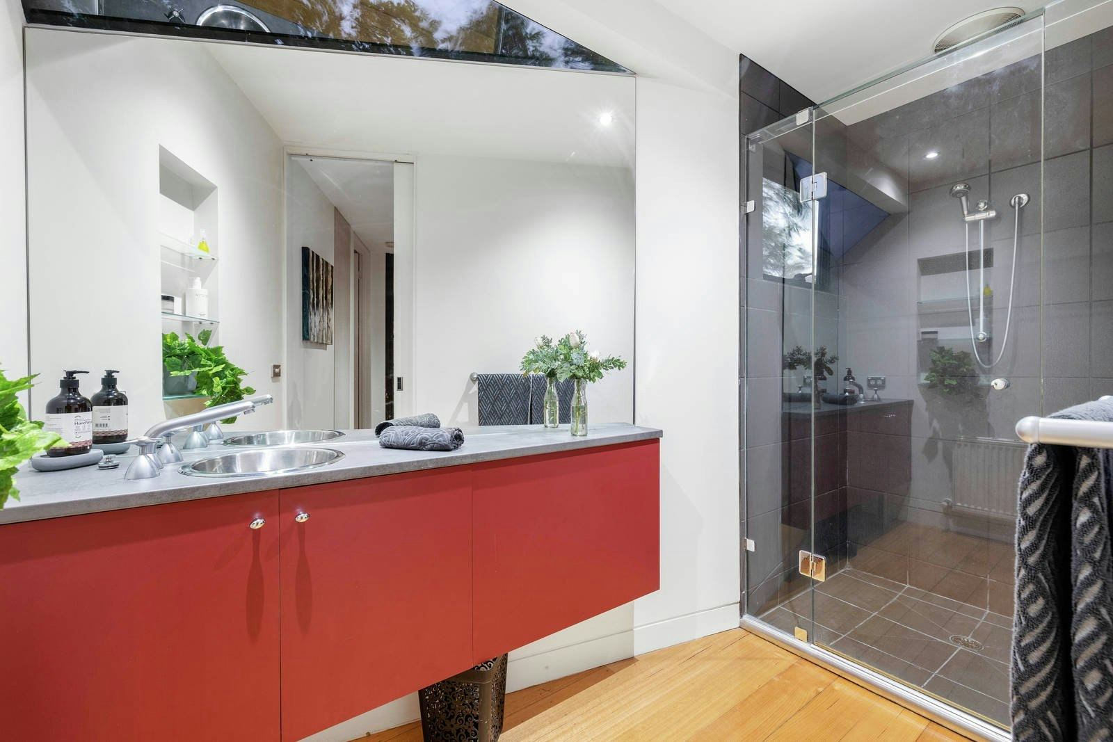 1/8 Balcombe Street, Mornington, VIC