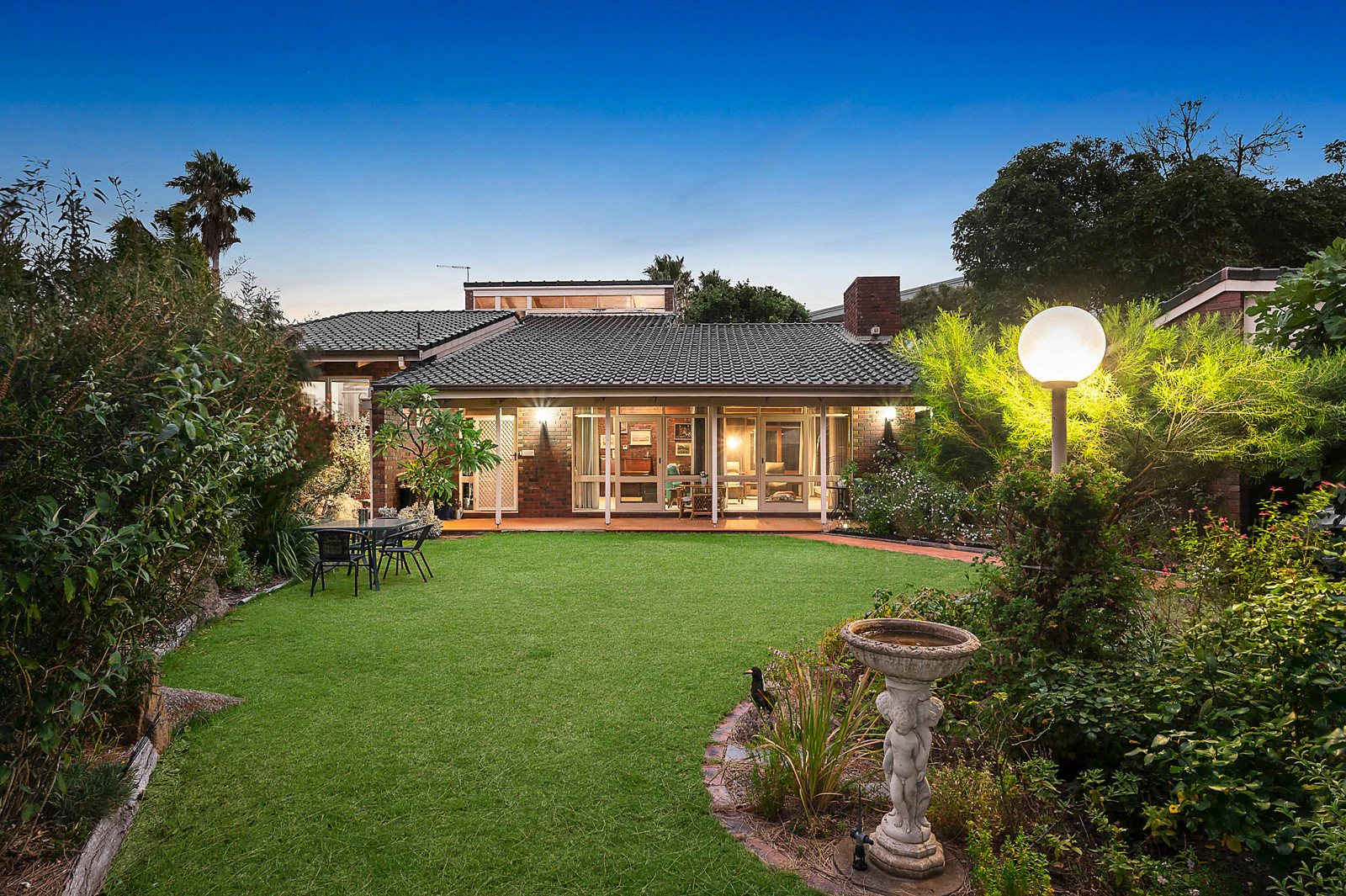4 Gordon Crescent, Black Rock, VIC