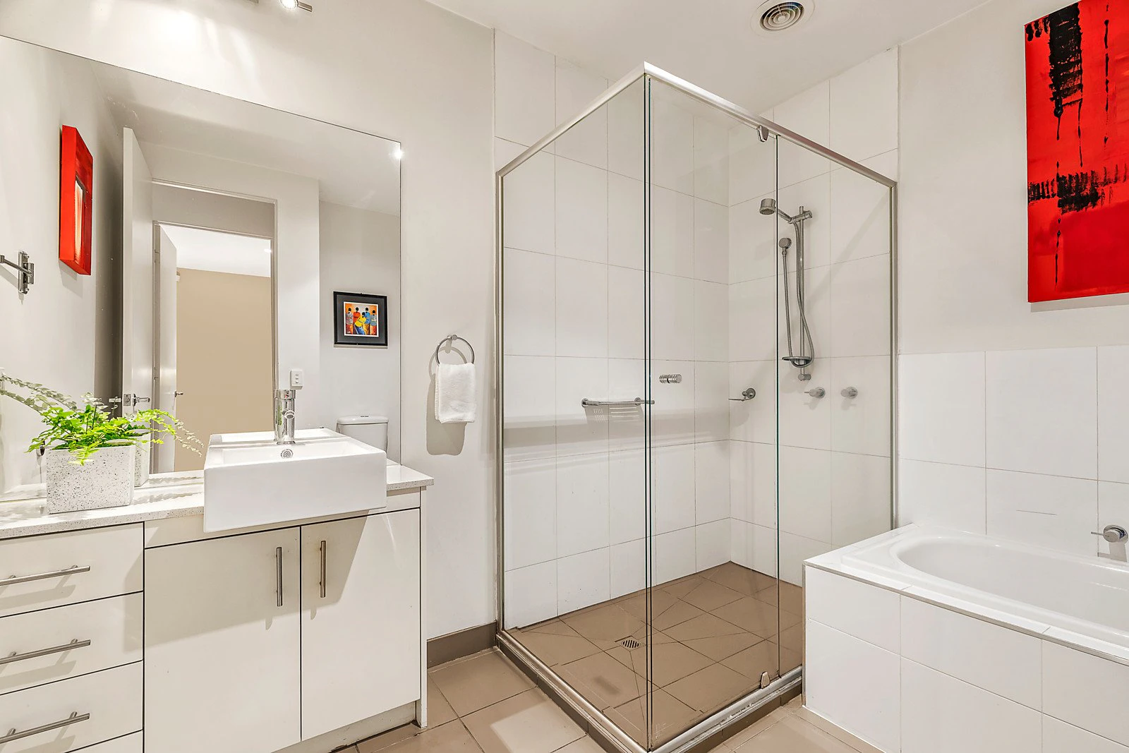 2/3 Glenroy Road, Hawthorn, VIC